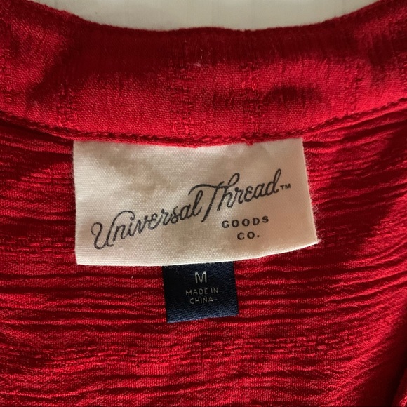 Universal Thread Red Top - Picture 2 of 5